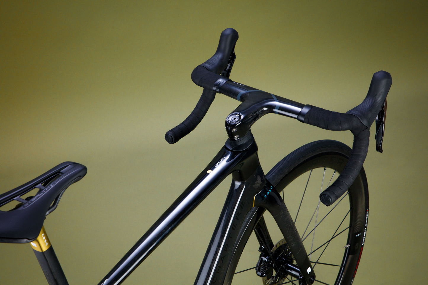 Cuadro de Bicicleta Chapter2 Koko: BLACK + UD W/GOLD (KOURA)