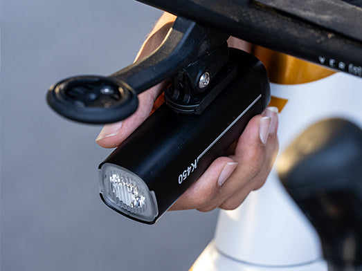 Luz delantera para bicicleta Ravemen K450