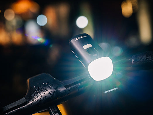 Luz delantera para bicicleta Ravemen K1000