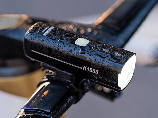 Luz delantera para bicicleta Ravemen K1800