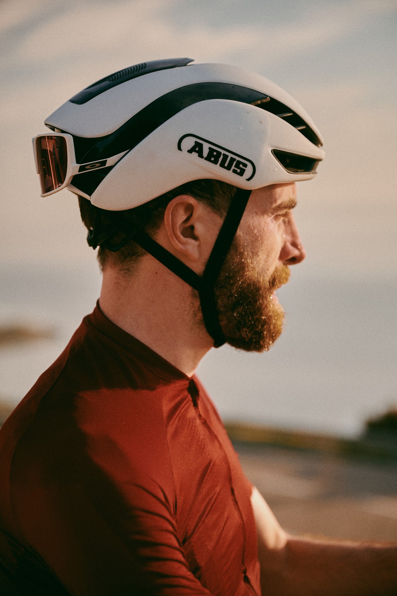 Abus Gamechanger 2.0 - Casco Aero de ciclismo de Ruta