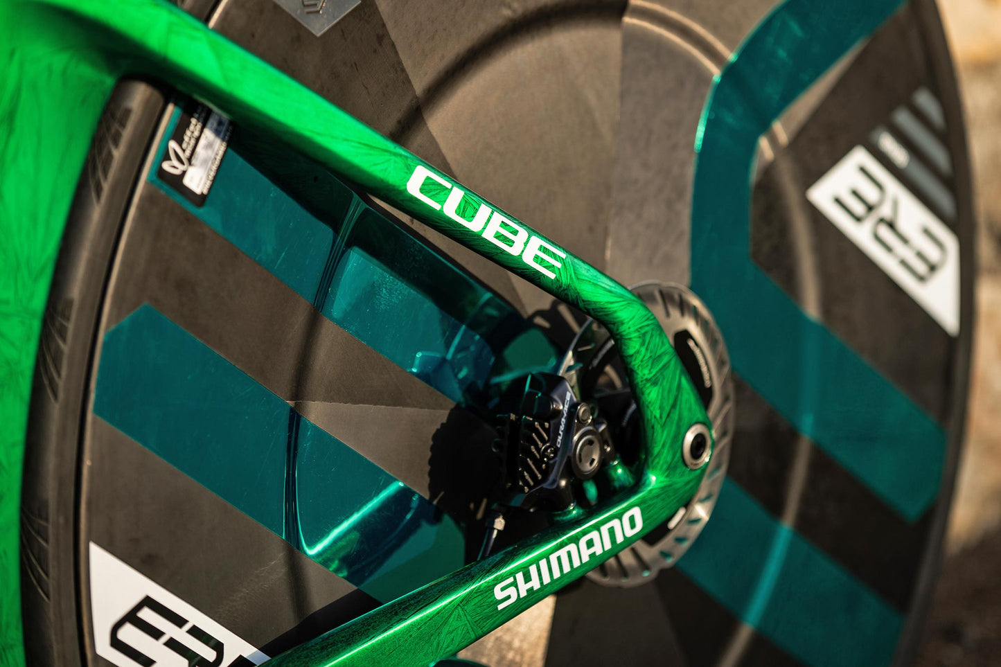 ERE Research AE00‑D – Rueda lenticular para ciclismo de Ruta Contrareloj y Triatlón