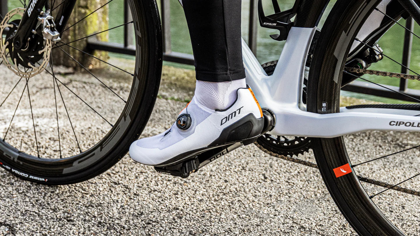 DMT KR30 – Zapato de ciclismo de ruta
