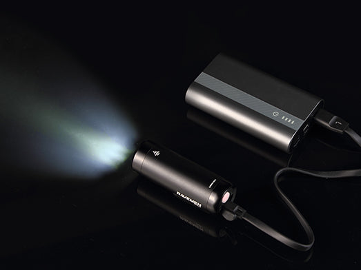 Luz delantera para bicicleta Ravemen CR450