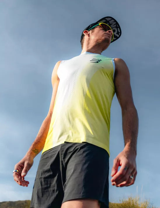 Polera de Running sin mangas Compressport Performance Tank M - amarillo blanco