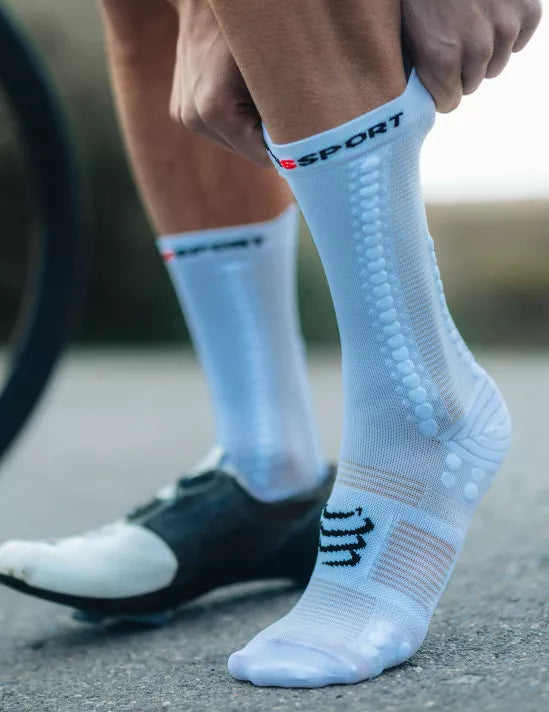 Compressport Pro Racing Socks v4.0 BIKE - Calcetines de ciclismo White Black