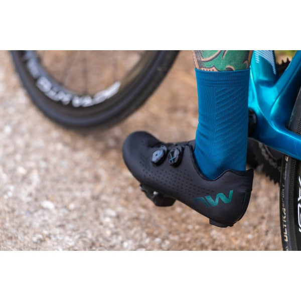 Northwave Revolution 3 – Zapatos de ciclismo de ruta (Colores Negro y Blanco)