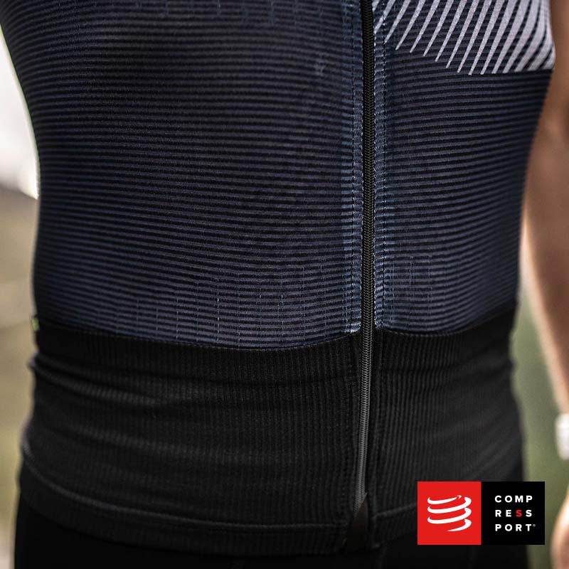 Nuevo Trail postural SS Top Negro Compressport