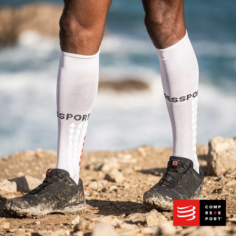 Nuevo Full Socks Run Blanco Compressport
