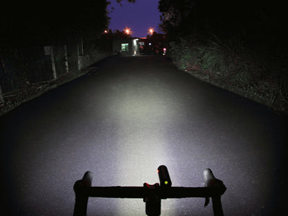Luz delantera para bicicleta Ravemen CR1000