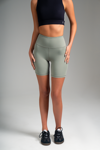 Ultimate Biker Regular - Calzas Cortas deportivas de Mujer (Verde Military Olive)