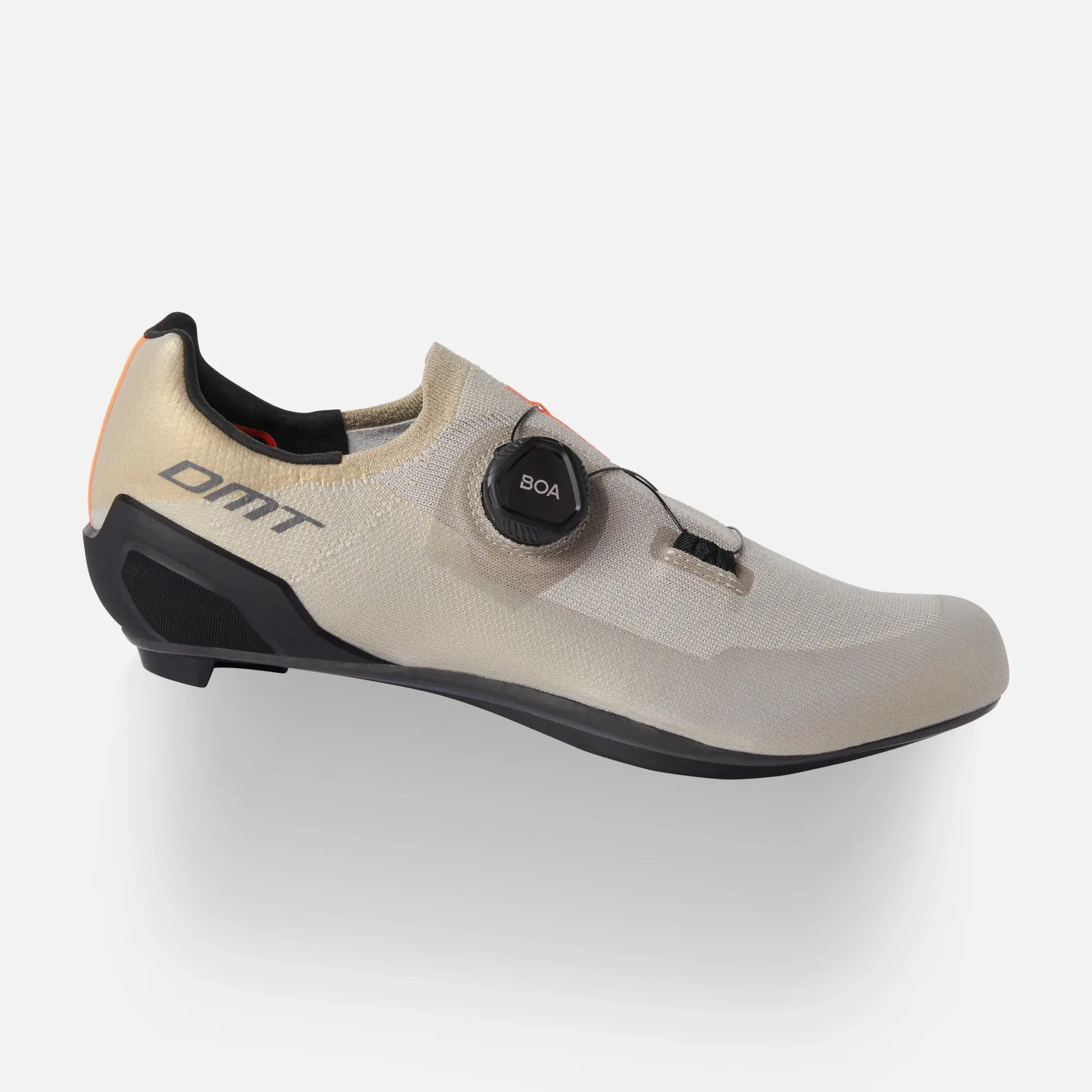 DMT KR30 – Zapato de ciclismo de ruta con suela de carbono.
