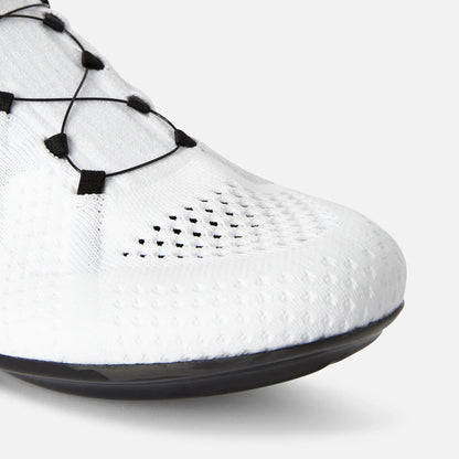 DMT KR1 – Zapato de ciclismo de ruta con suela de carbono. (Negro-Blanco)