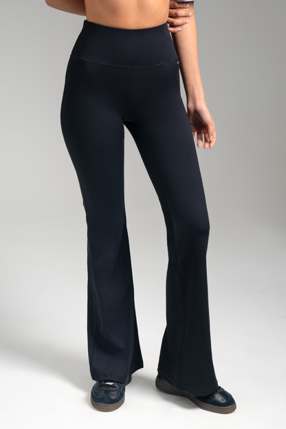 Ultimate Legging Flare - Calzas largas deportivas de Mujer (negro)