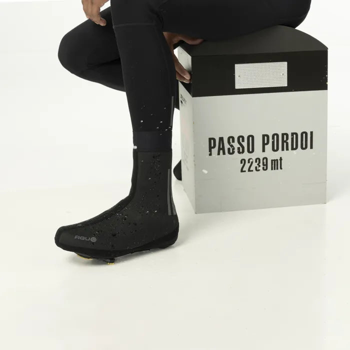 Cubrecalzado AGU Thermo Shoe Covers vista trasera con cierre y reflectante