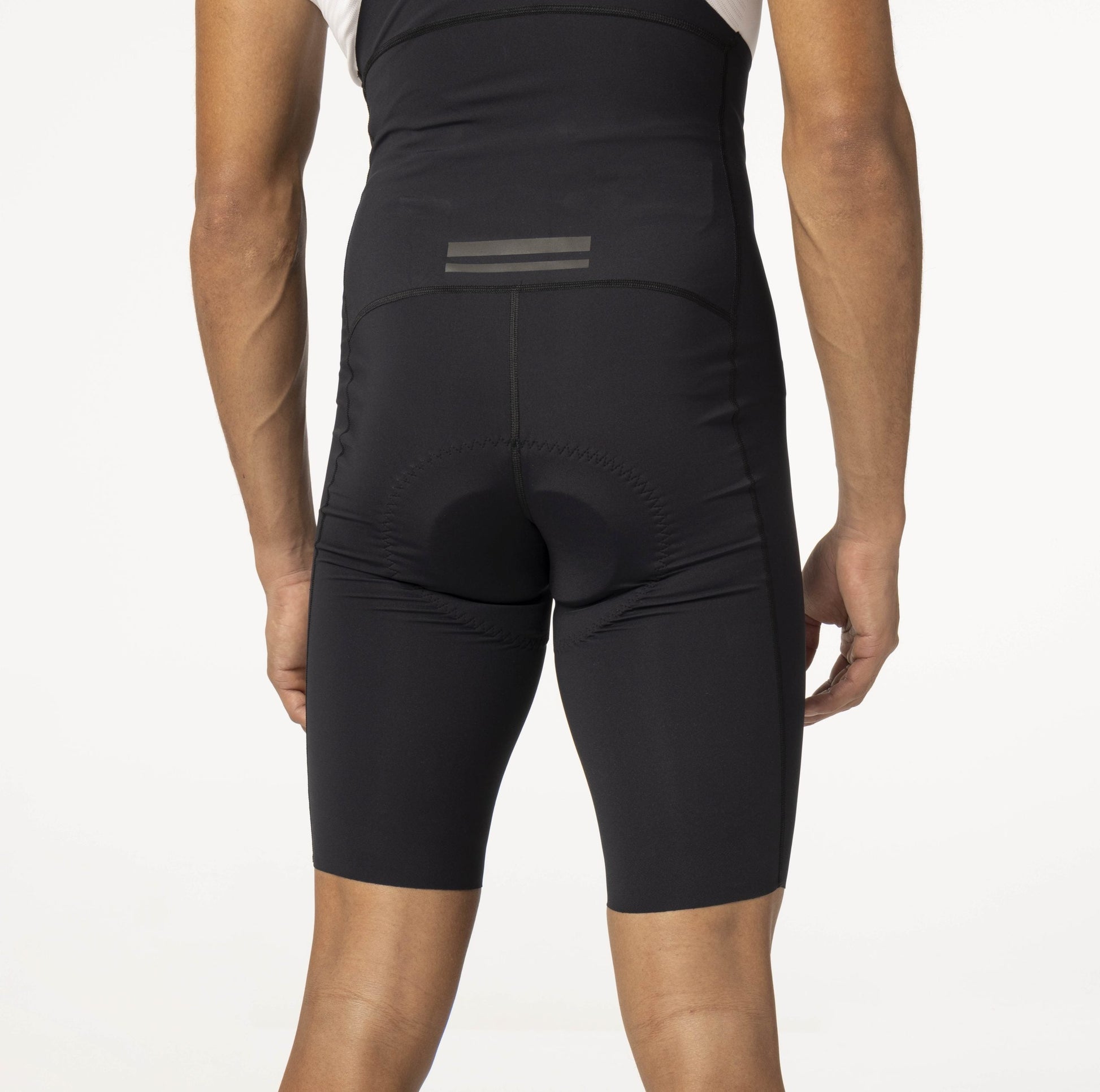 Calza AGU Aero Performance Pro vista lateral en uso con Lycra Intense