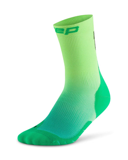 CEP Core Run Gradient Mid Cut 5.0 – Calcetines de compresión de running de corte medio (2 colores).