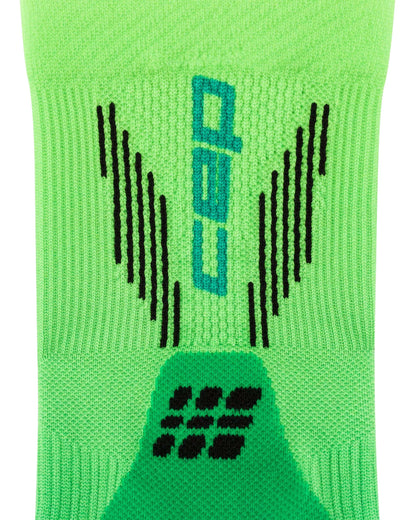 CEP Core Run Gradient Mid Cut 5.0 – Calcetines de compresión de running de corte medio (2 colores).