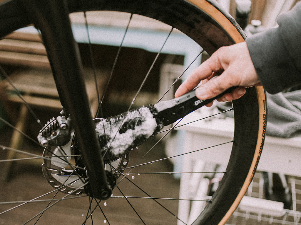 Dynamic wheel and component brush