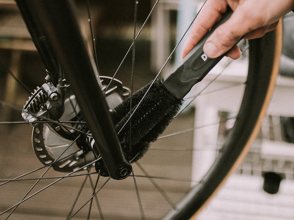 Dynamic wheel and component brush
