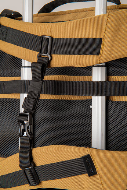 Kugan Traveler - Mochila Viaje Mustard Yellow (mostaza)