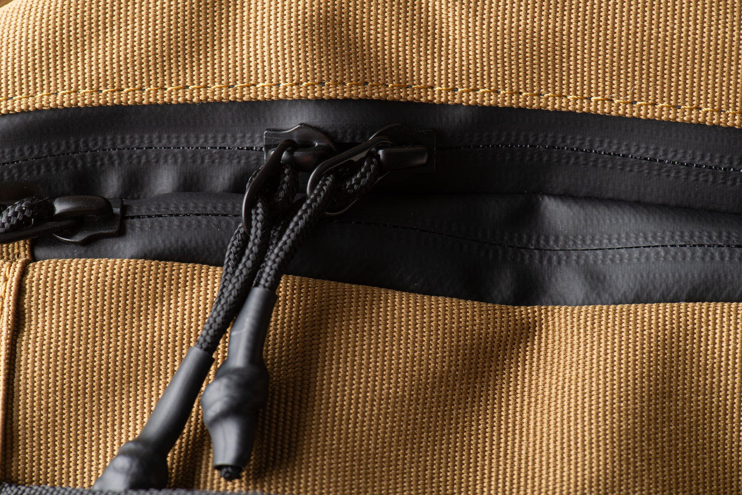 Kugan Traveler - Mochila Viaje Mustard Yellow (mostaza)