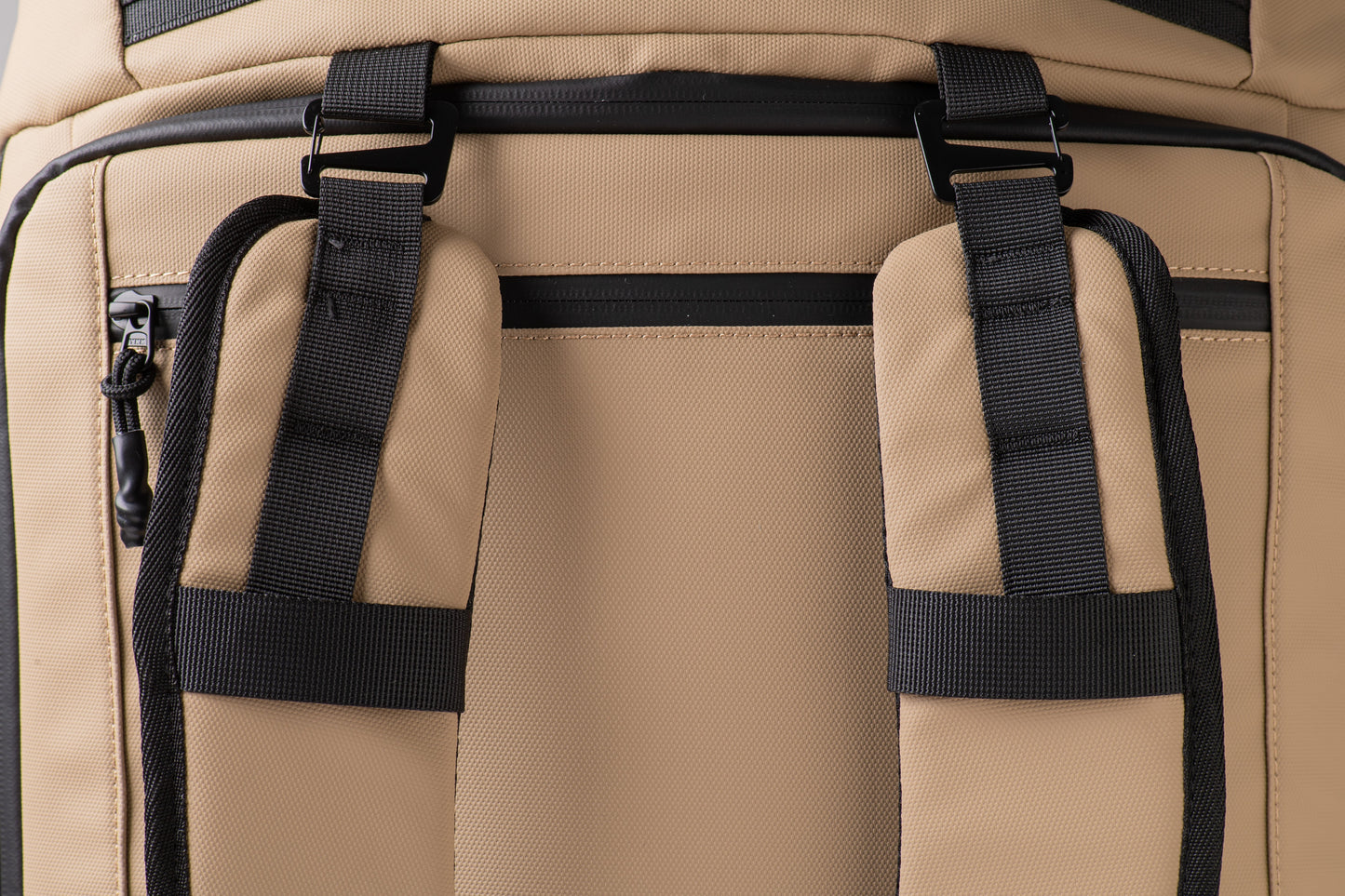 Kugan Duffel 40L - Bolso Mochila Desert Sand