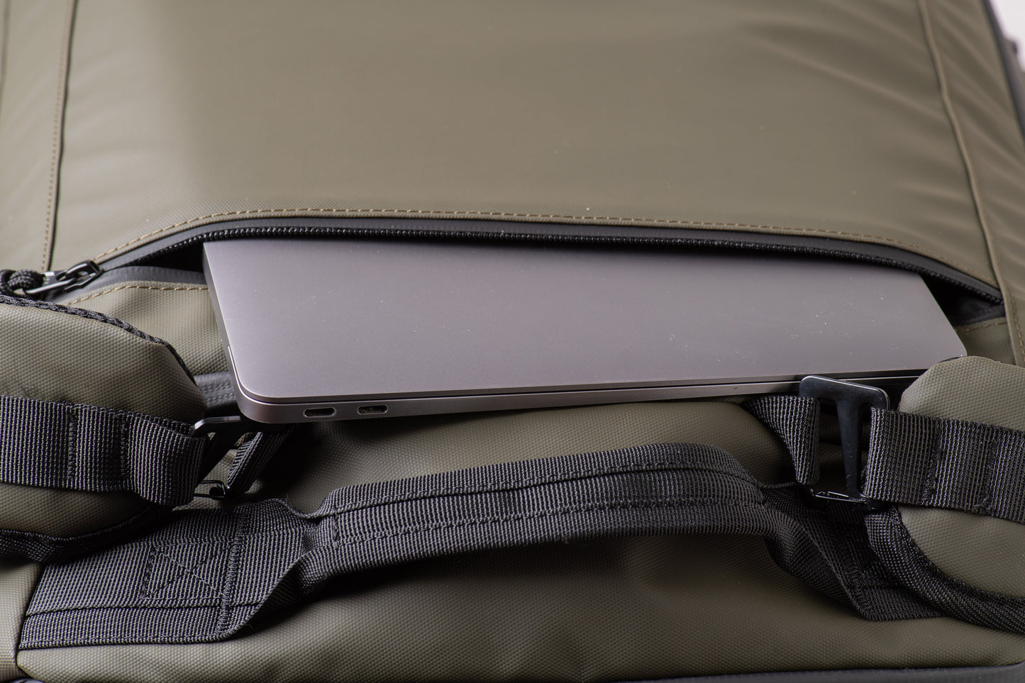 Kugan Duffel 40L - Bolso Mochila Dark Forest