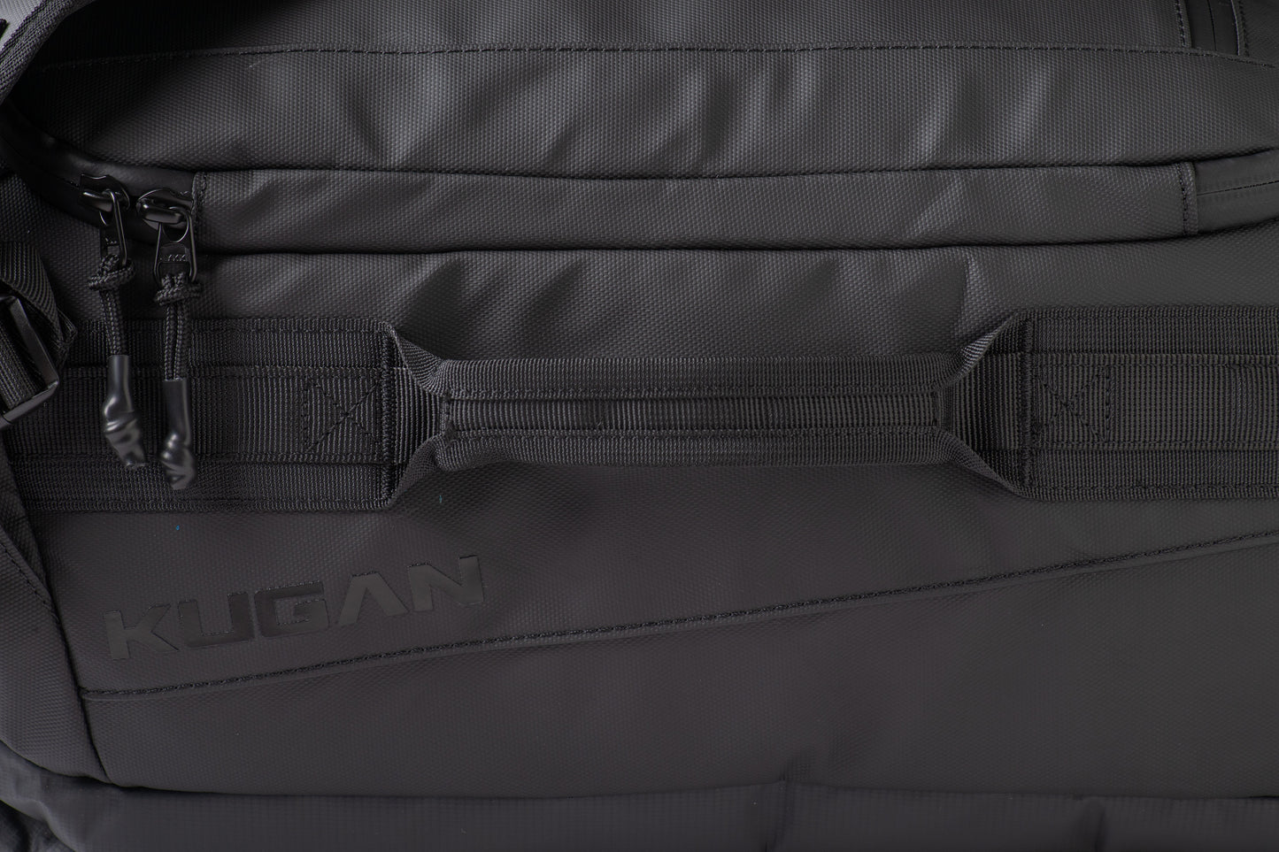 Kugan Duffel 40L - Bolso Mochila Carbon Black (Negro)
