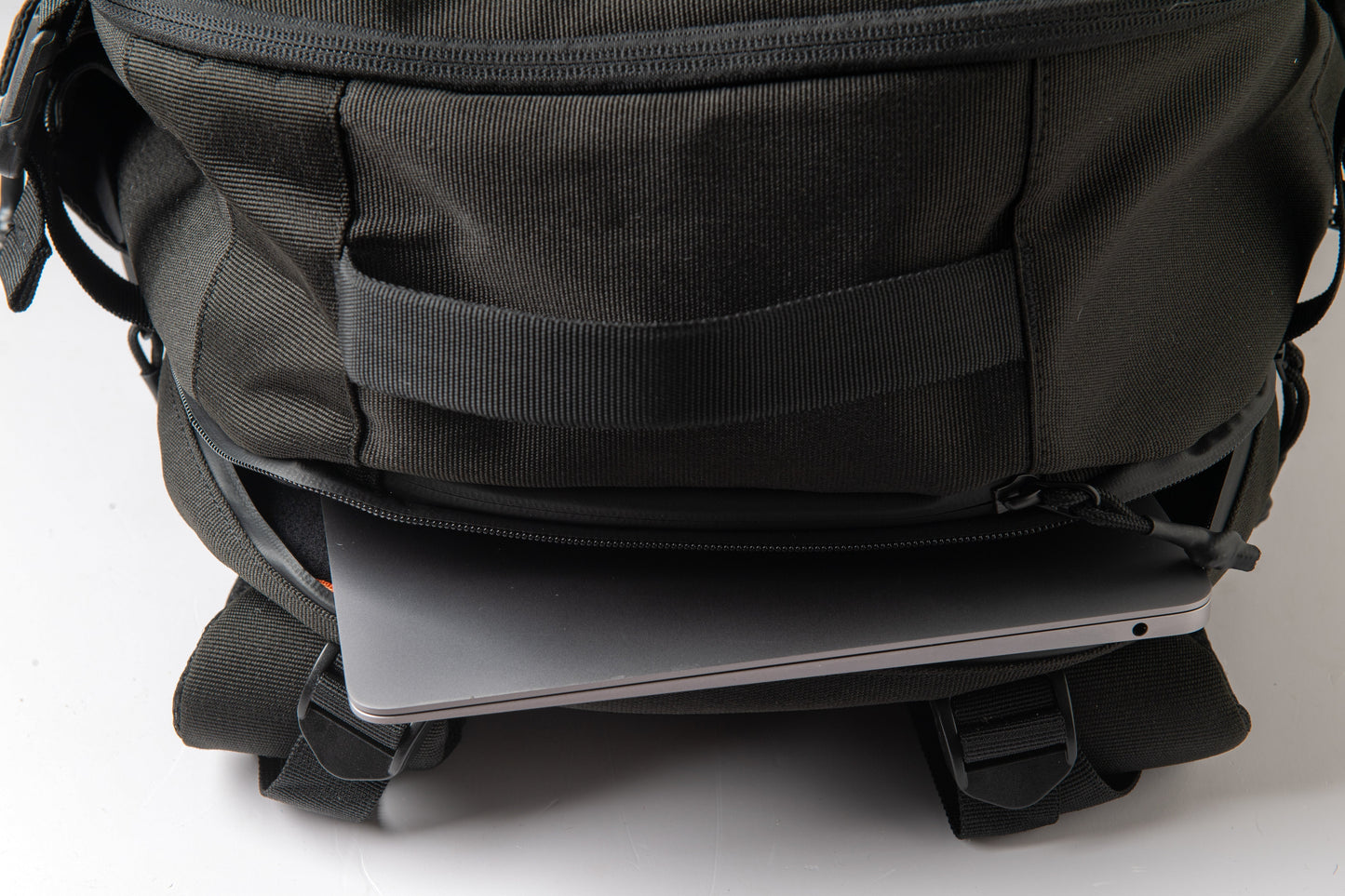 Kugan Traveler - Mochila Viaje Carbon Black (negro)