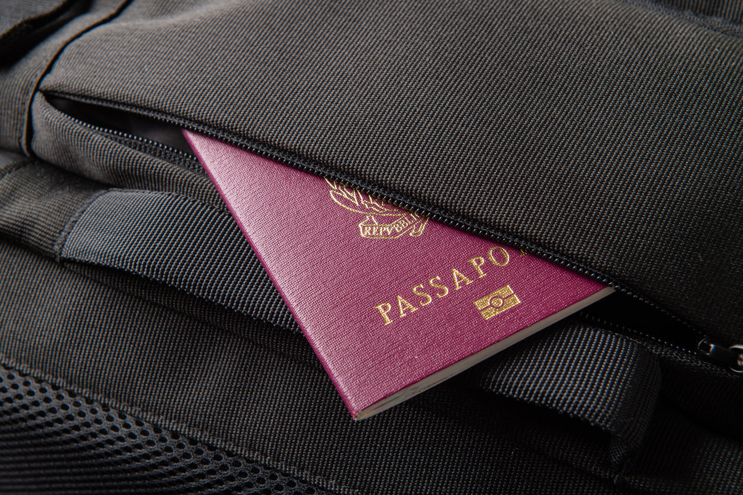 Kugan Traveler - Mochila Viaje Carbon Black (negro)