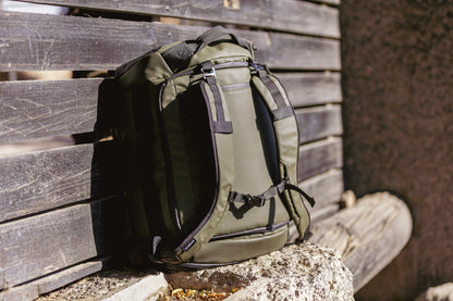 Kugan Duffel 40L - Bolso Mochila Dark Forest