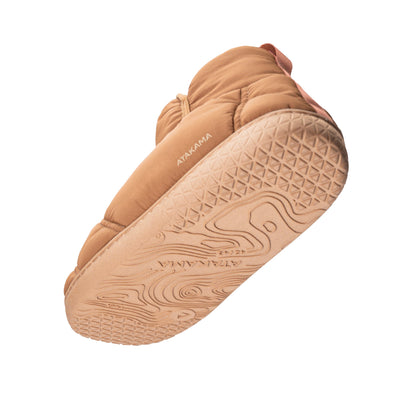 Atakama Outdoor Navarino FLEX – Pantufla térmica de caña alta café caramelo