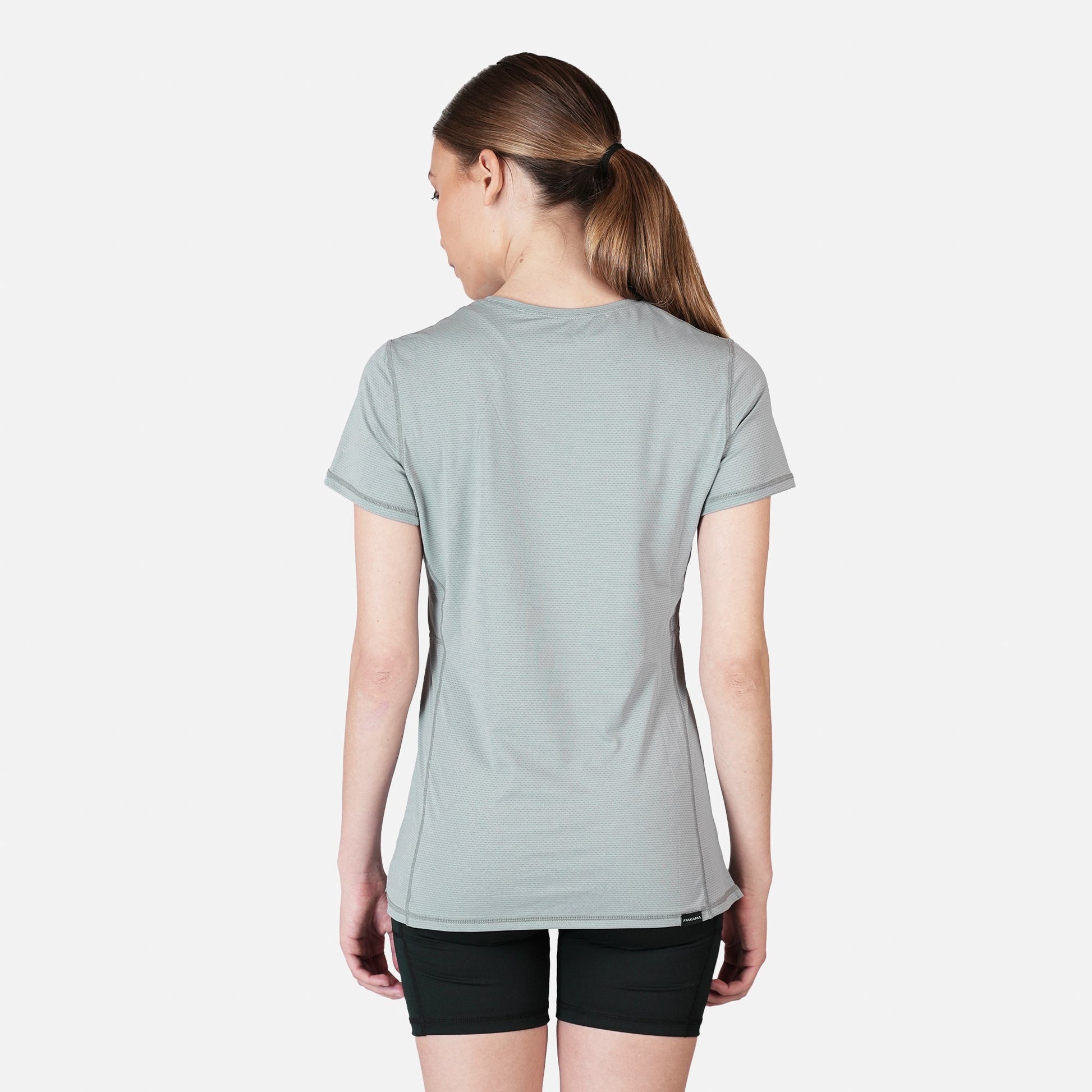 Polera Deportiva Mujer Dinámica Dry Core Gris - Atakama Outdoor