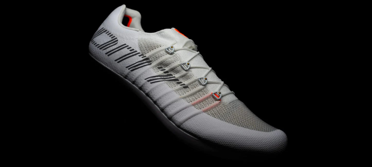 DMT Pogis – Zapato de ciclismo de ruta edición Tadej Pogacar Poggy (blanco)