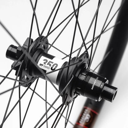 Reserve 30|HD Aluminio 29" – Ruedas de trail y enduro con mazas DT Swiss 350 DEG DF, eje Boost 15x110 / 12x148 y 6 pernos