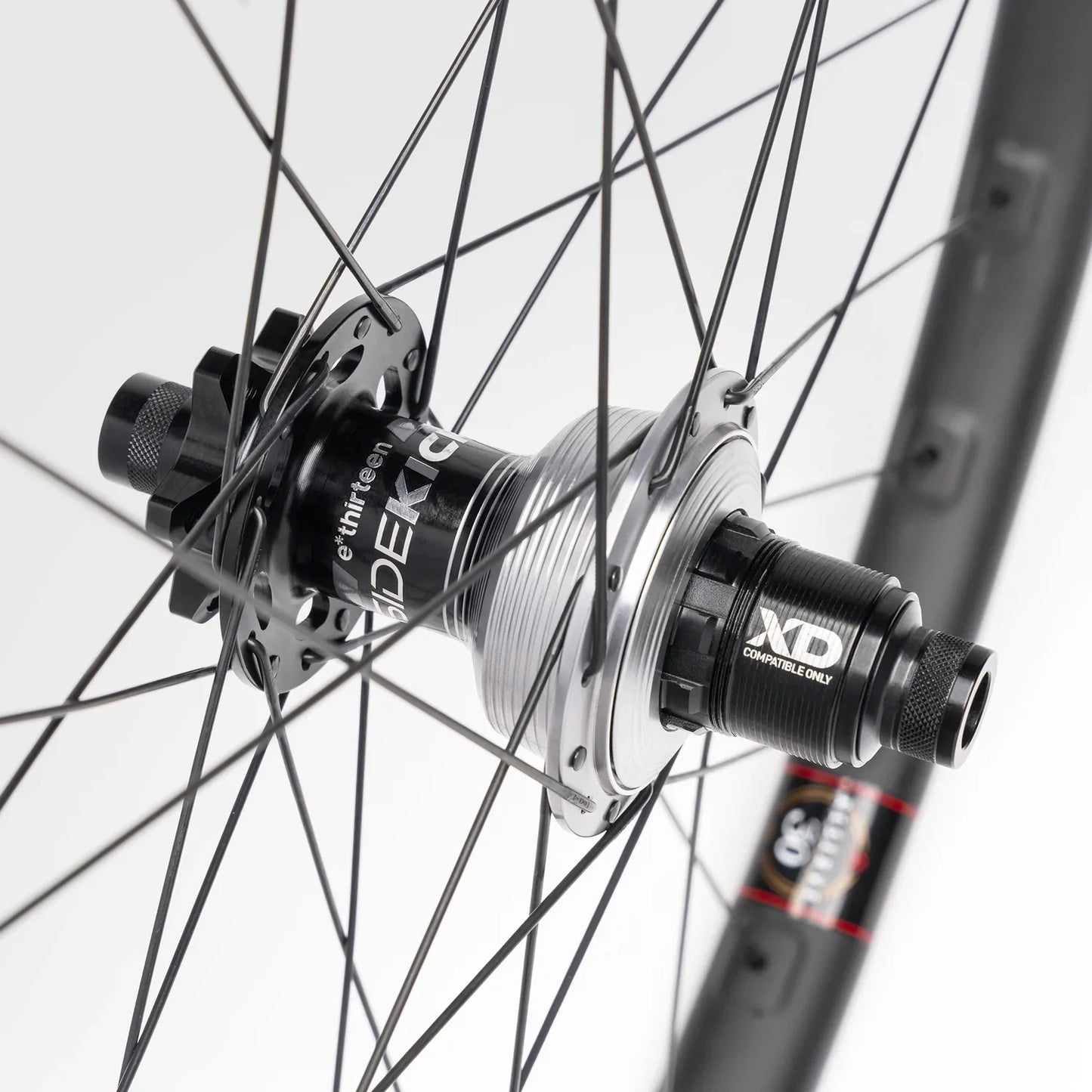 Reserve 30|HD Mullet – Ruedas de carbono 29"/27,5" para trail y enduro, maza DT Swiss 350 DEG DF Boost 15x110 / 12x148, 6 pernos