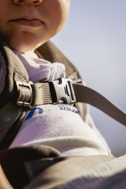 Kugan Carry Up Explorer – Mochila portabebé plegable para trekking y paseos