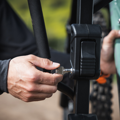 Portabicicleta Kugan Talon 2 - Enganche para 2 Bicicletas (MTB o Ebikes)