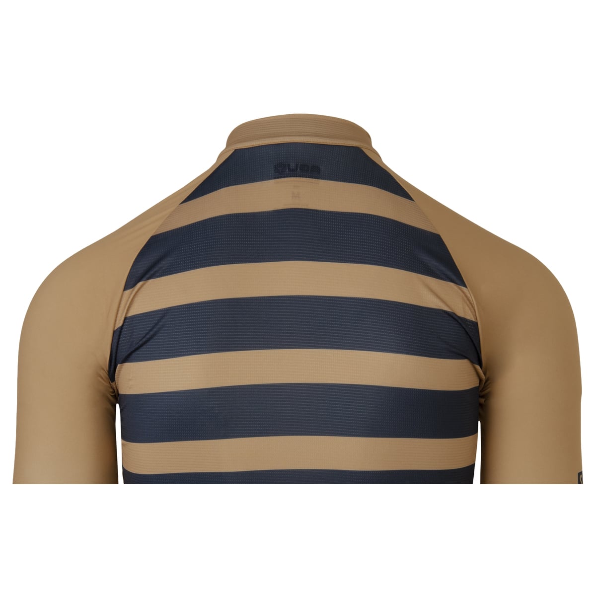 Tricota AGU Six6 Classic Toffee Blue en uso ciclismo ruta
