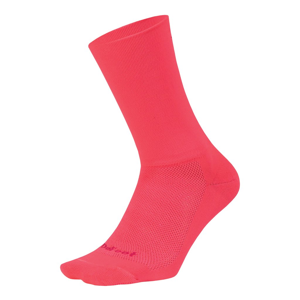 DeFeet Aireator 6'' - Calcetines de ciclismo largos, ventilados y livianos. ROSADO Neon Yellow Solid Color
