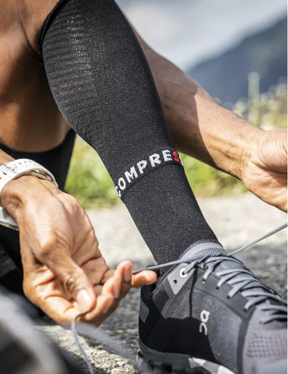 Full Socks Winter Run Black/High Risk Red