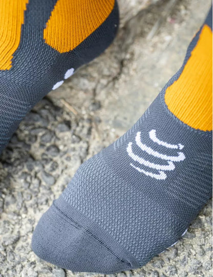 Calcetines largos de Trekking Hiking socks Gris Naranjo