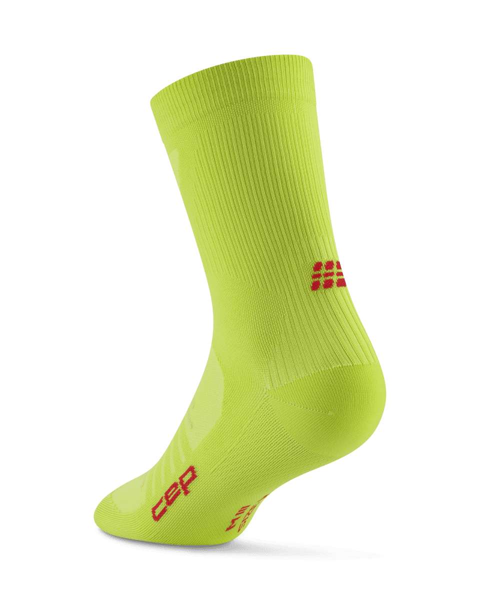 CEP Pro Run Ultralight – Calcetines de compresión de running de corte medio para hombre.