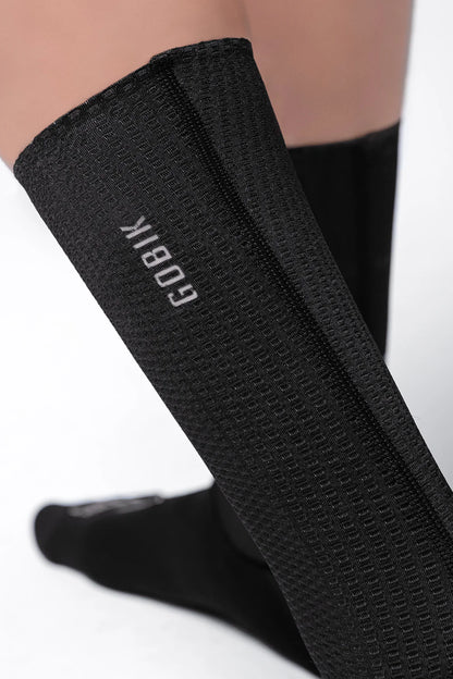 Gobik Vortex Dusk 2.0 – Calcetines de ciclismo aerodinámicos unisex.