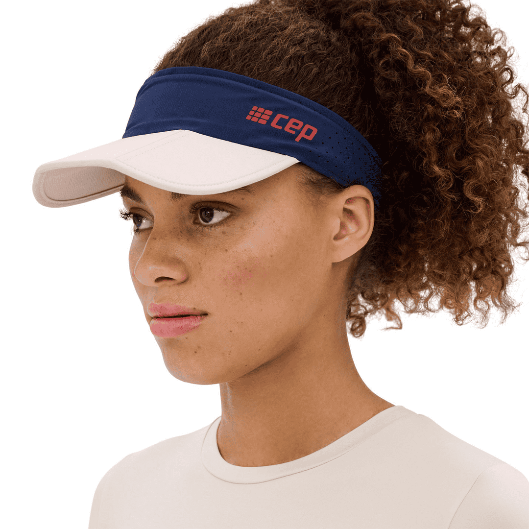 CEP Visera Run – Ala plegable y ajuste de velcro para running unisex.