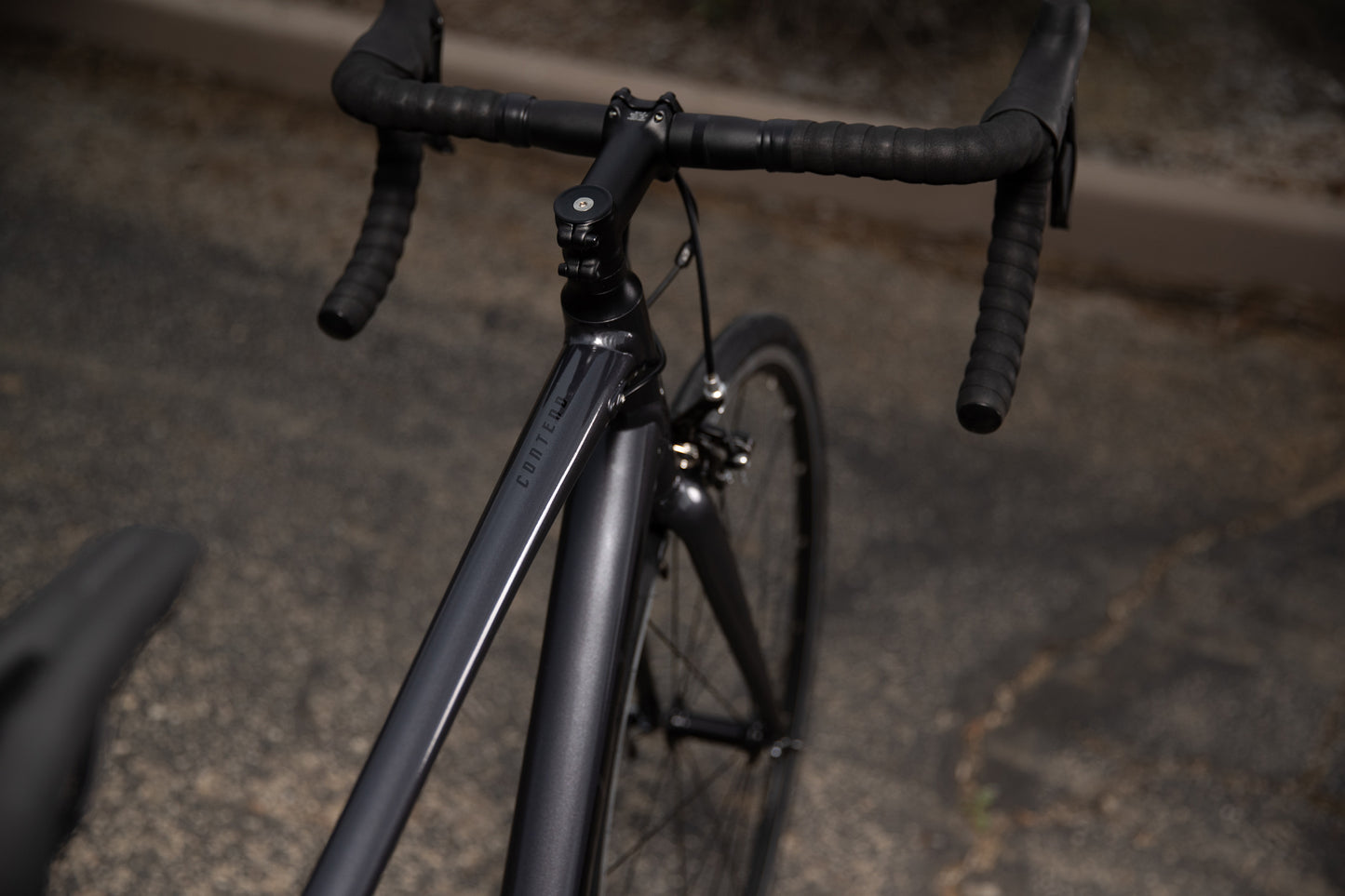 Bicicleta Giant Contend 3 (2 Colores: Negro y Gris Oscuro)