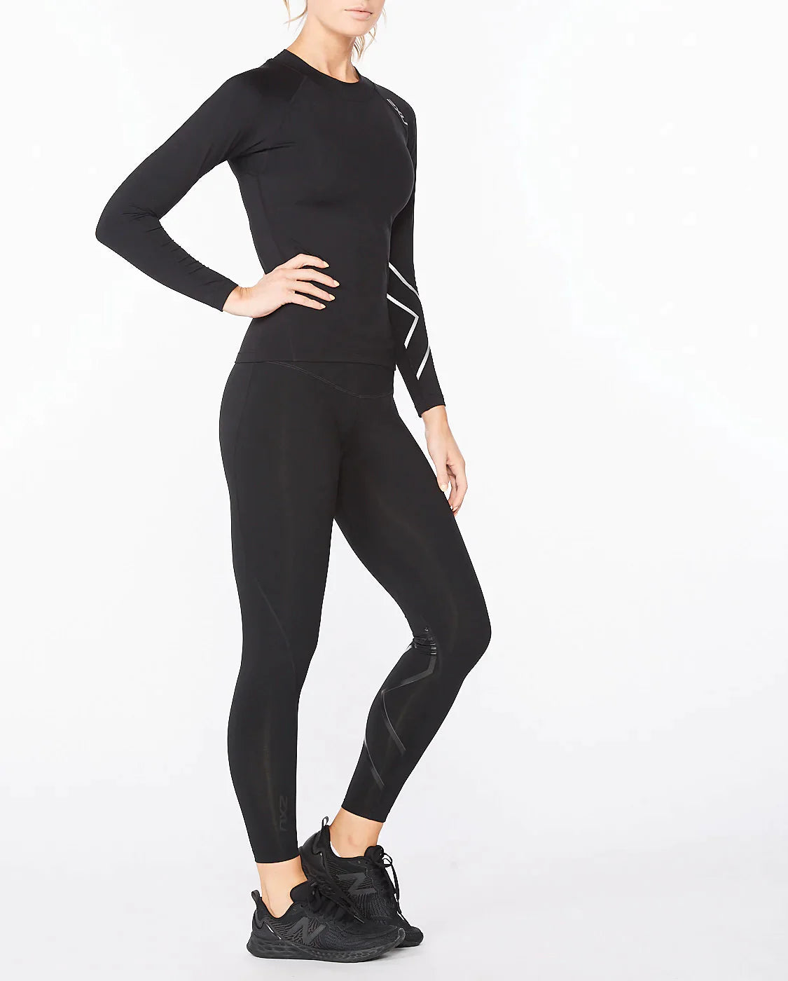 Polera Manga Larga Mujer Primera capa con Compresión - Negro - 2XU