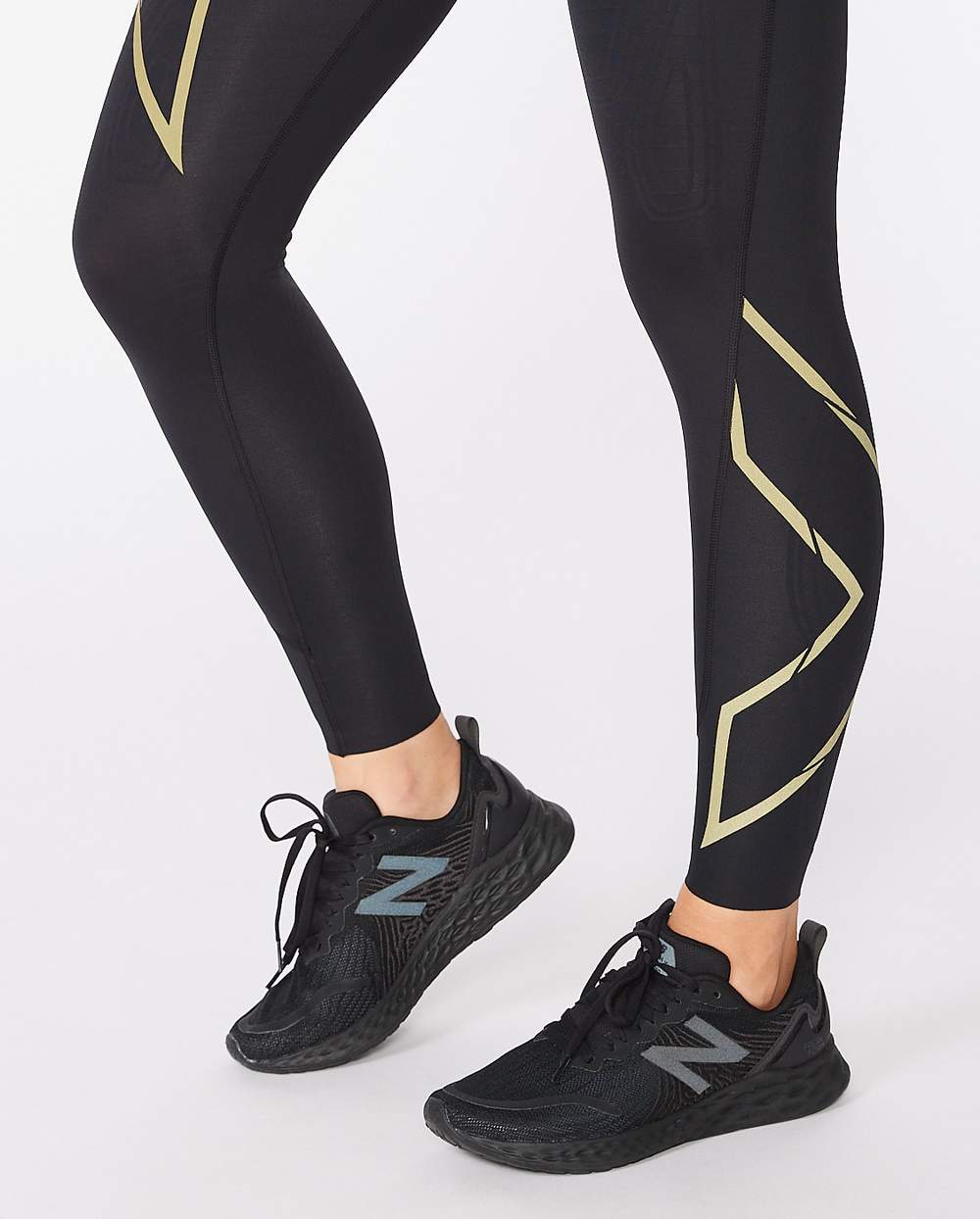 Calzas Compresión Mujer Light Speed Mid-Rise CompTight - Black/Gold Reflective - 2XU