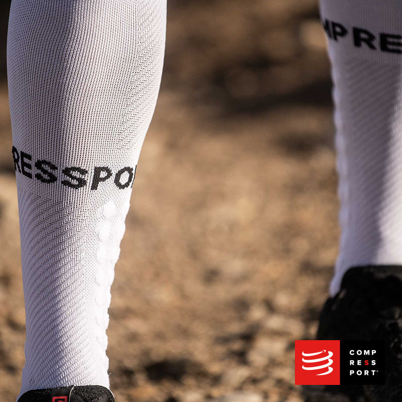 Nuevo Full Socks Run Blanco Compressport